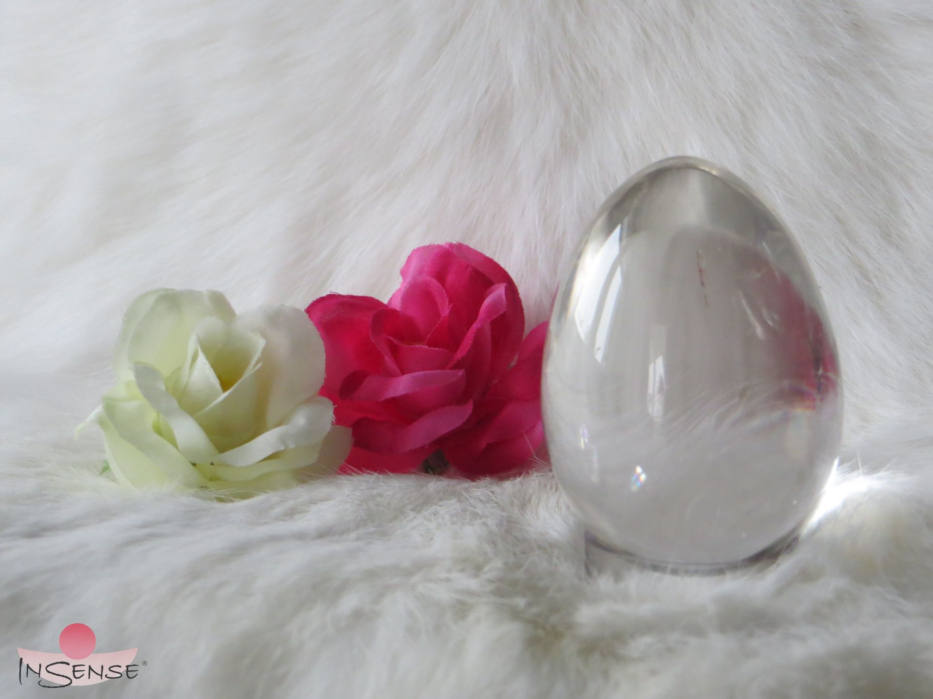 Yoni-Ei Bergkristall - Größe nach Wahl - gebohrt